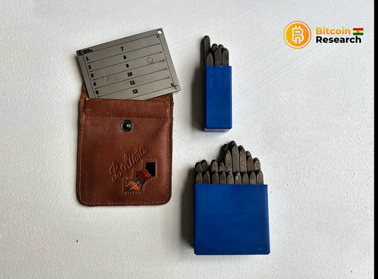 Bitcoin Research Seed Metal Estuche y Punzones
